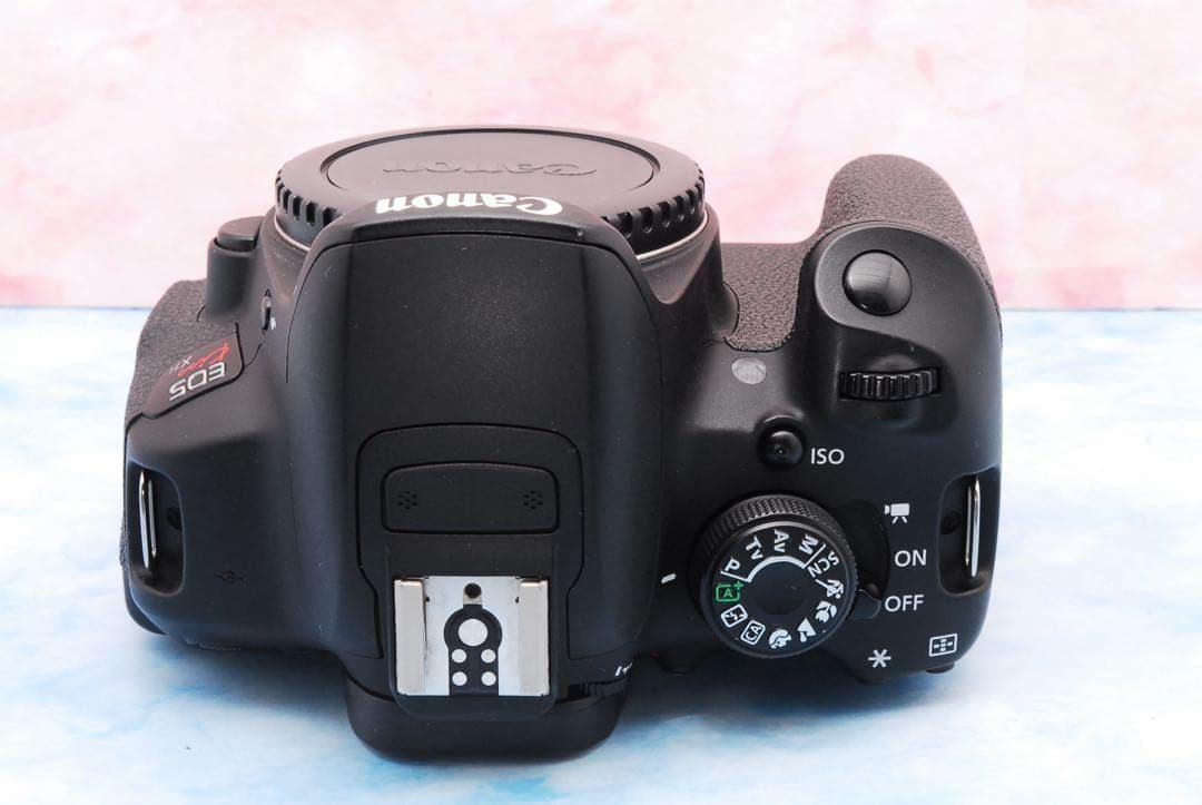 Canon Kiss X7i★一眼レフカメラ★バッグ付★便利な高倍率レンズ付