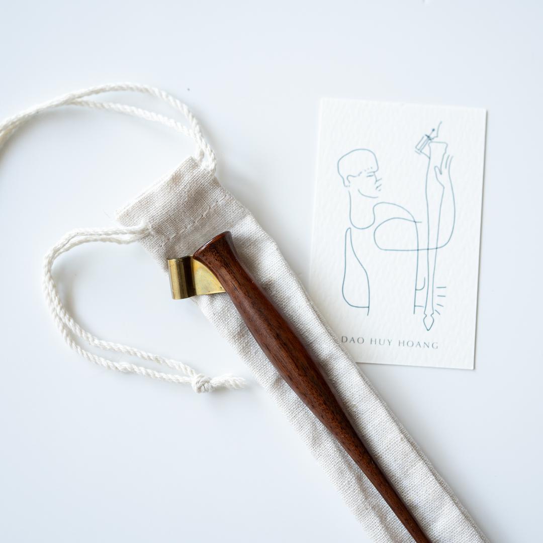 カリグラフィーオブリークホルダーDAO HUY HOANG