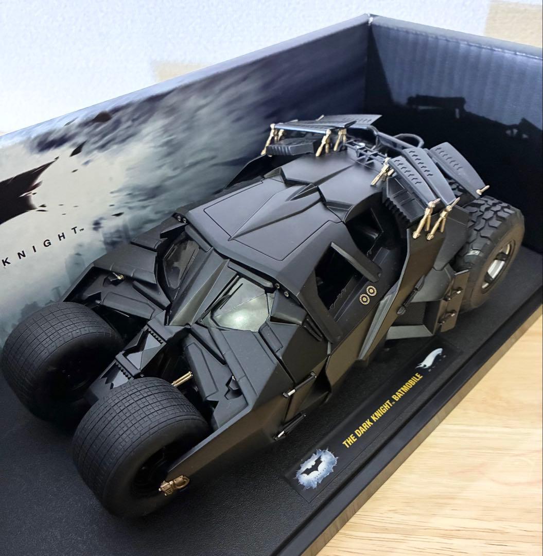 HotWheels Elite 1/18ダークナイト バットモービル バットマン