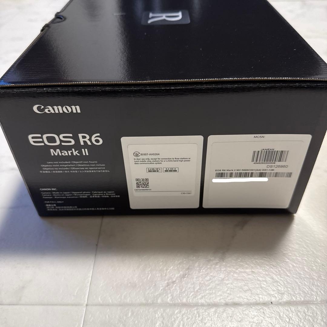 EOS R6 mark2 ボディ + バッテリーグリップ + バッテリー2個