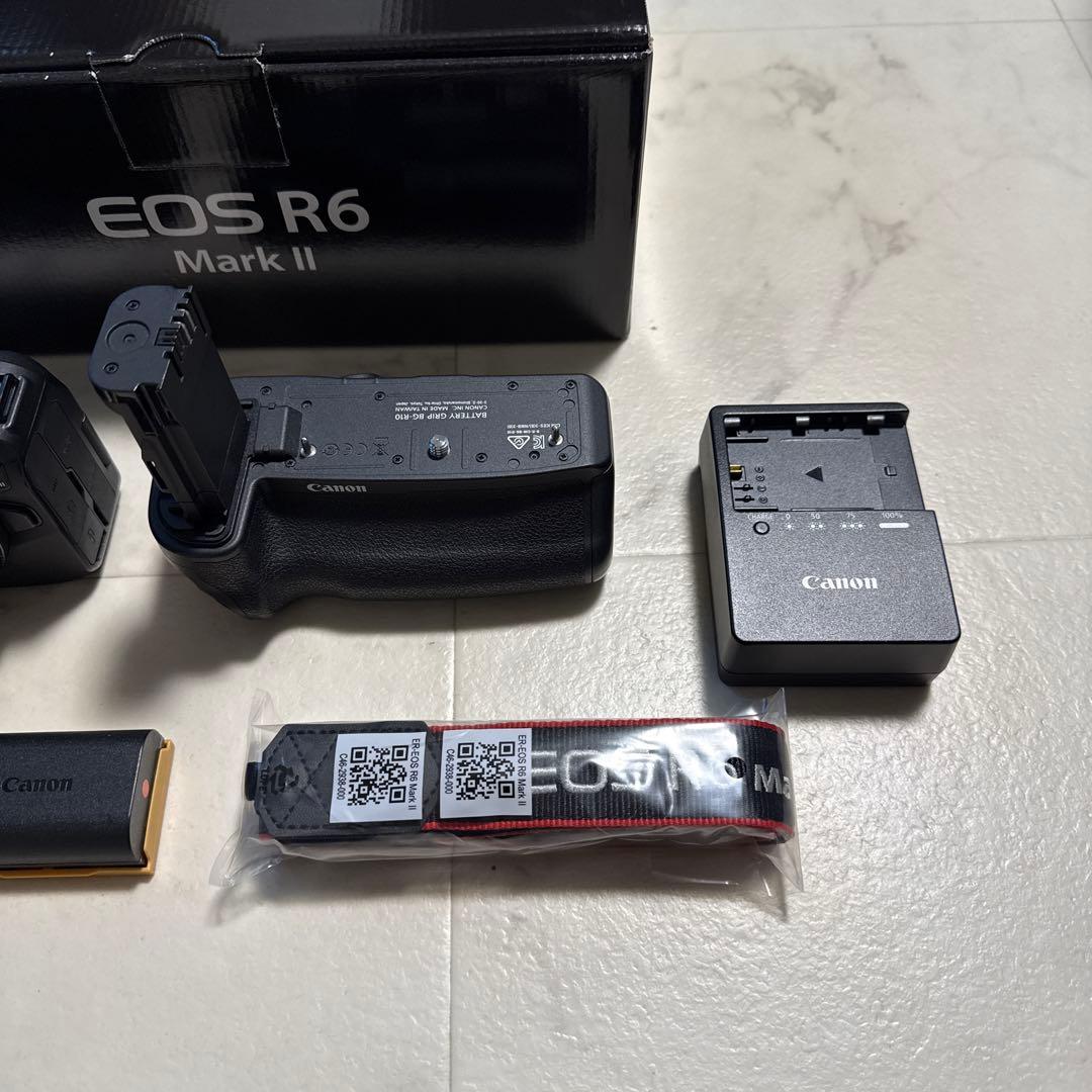 EOS R6 mark2 ボディ + バッテリーグリップ + バッテリー2個