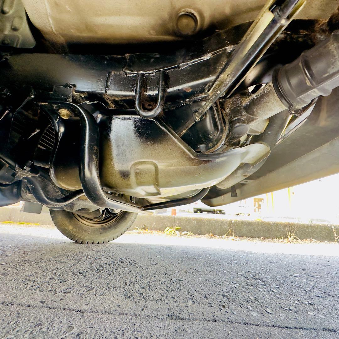 サンバーダンプ4WD、5速マニュアル、ELシフト、車検2年、走行3万キロ。