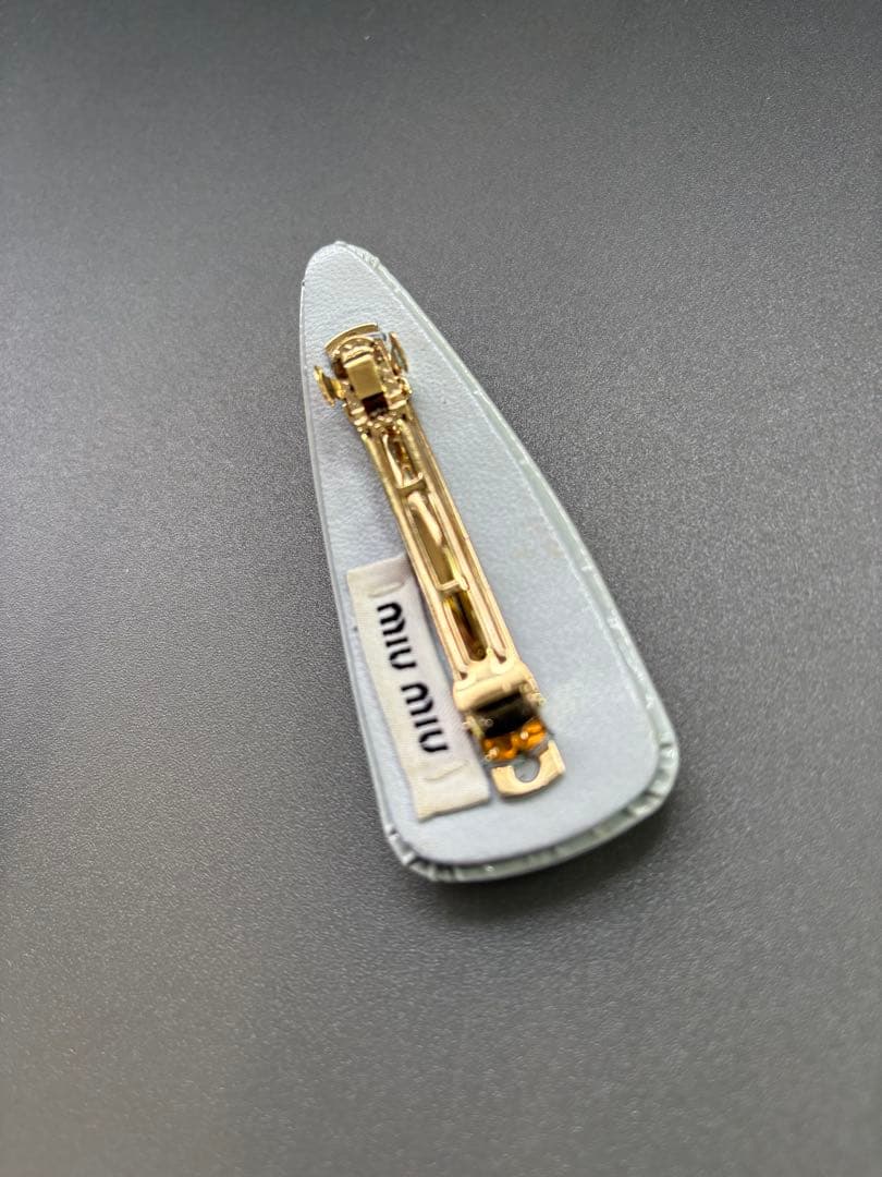 【完売品】miu miu ✨logo barrette✨<No.815>
