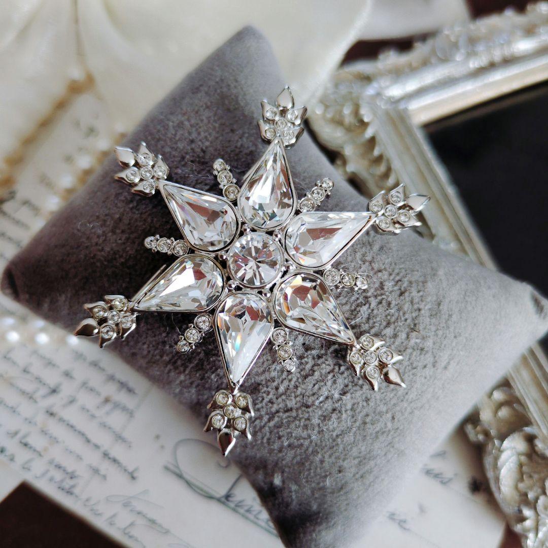 MMA メトロポリタン美術館 スノーフレーク ブローチ 雪の結晶 スワロフスキー