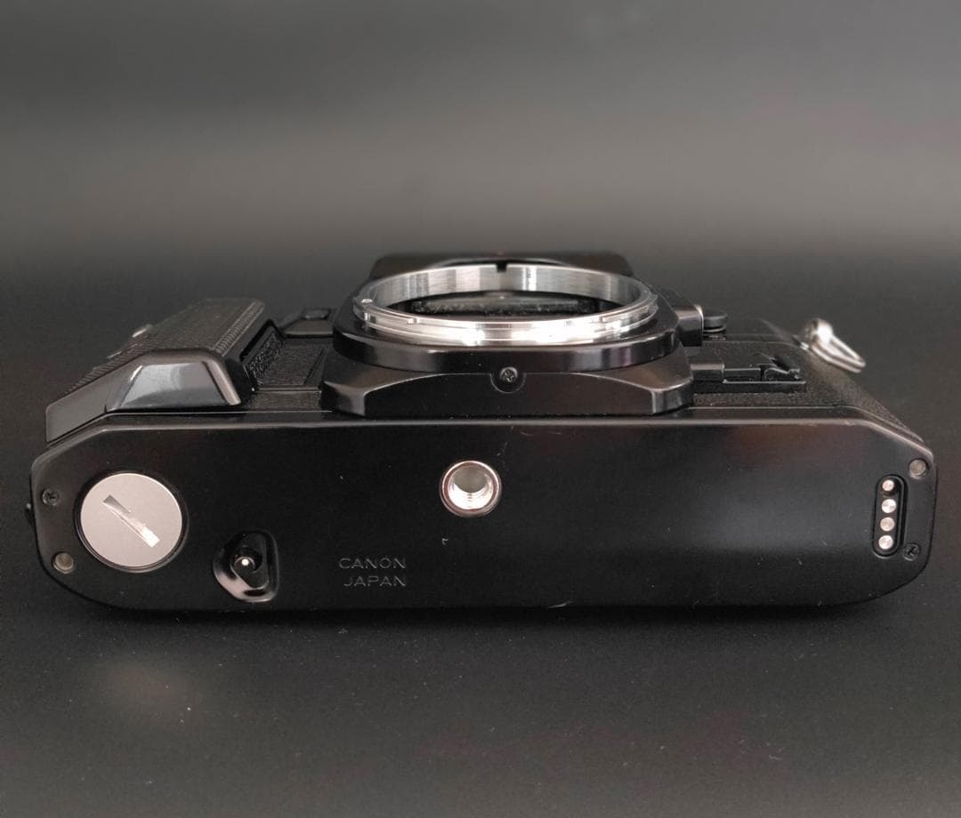 Canon A-1 ブラック ボディ 一眼レフカメラ
