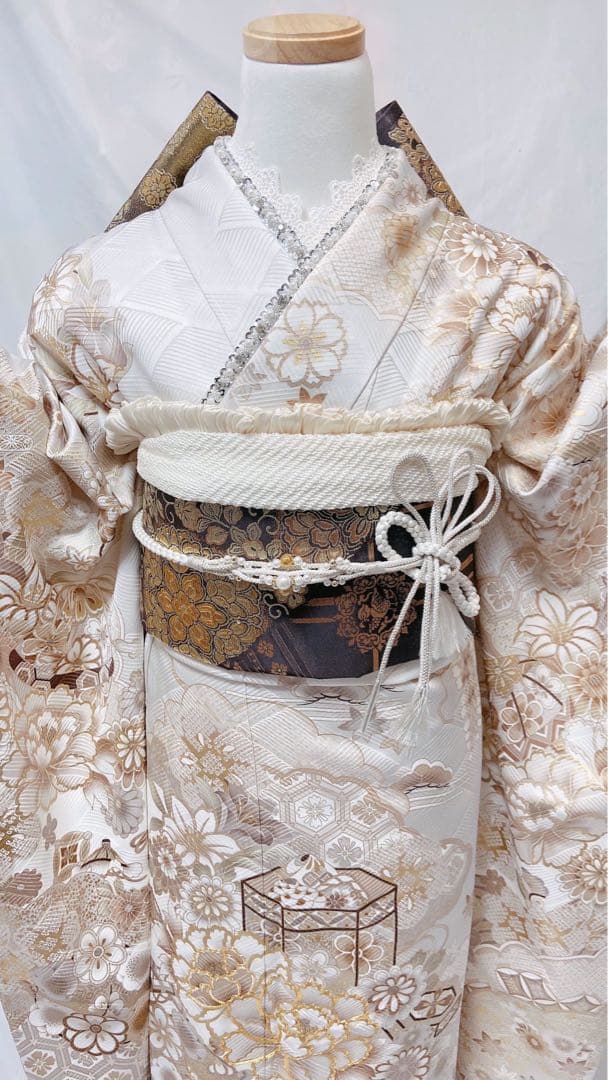 みどり 振袖 クリーム色と金色の花柄 成人式 振袖7点セット