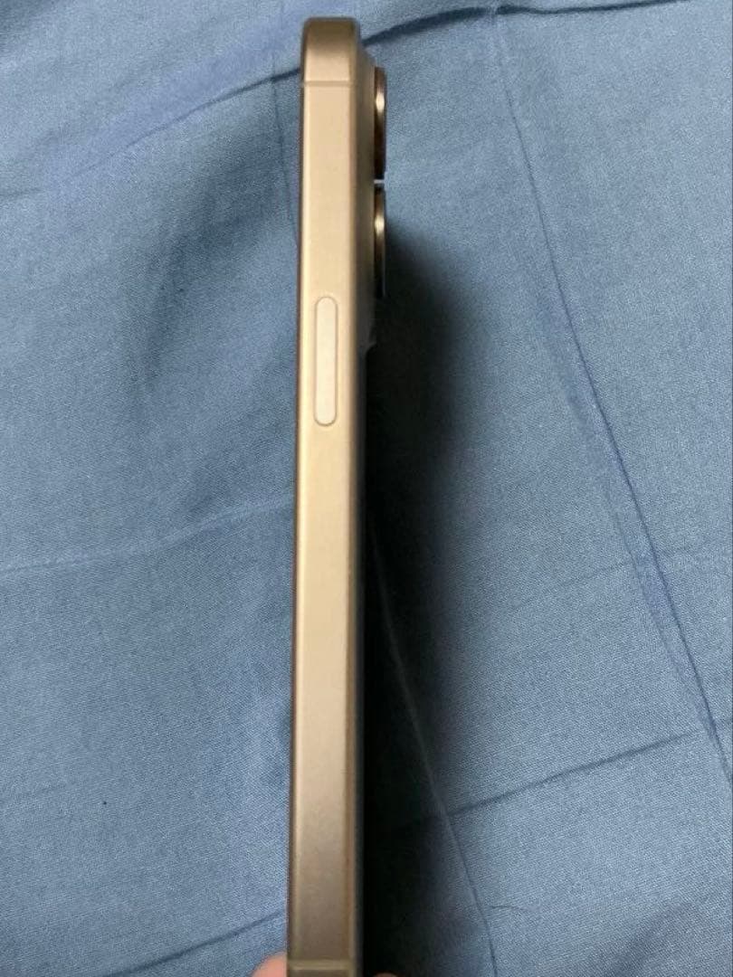【美品】Apple iPhone 15 Pro 本体 256GB