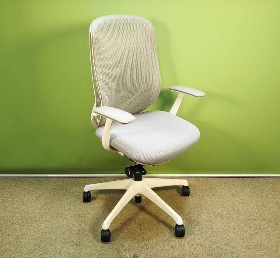 bm　オカムラ　シルフィーチェア　前傾機能　ハイバック　メッシュタイプ　中古