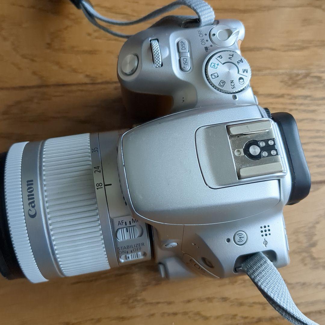 Canon EOS Kiss X9 デジタル一眼レフ　カメラ