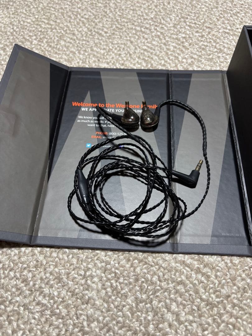 Westone UM Pro 30 スモーク 左側不良あり 箱、ケース