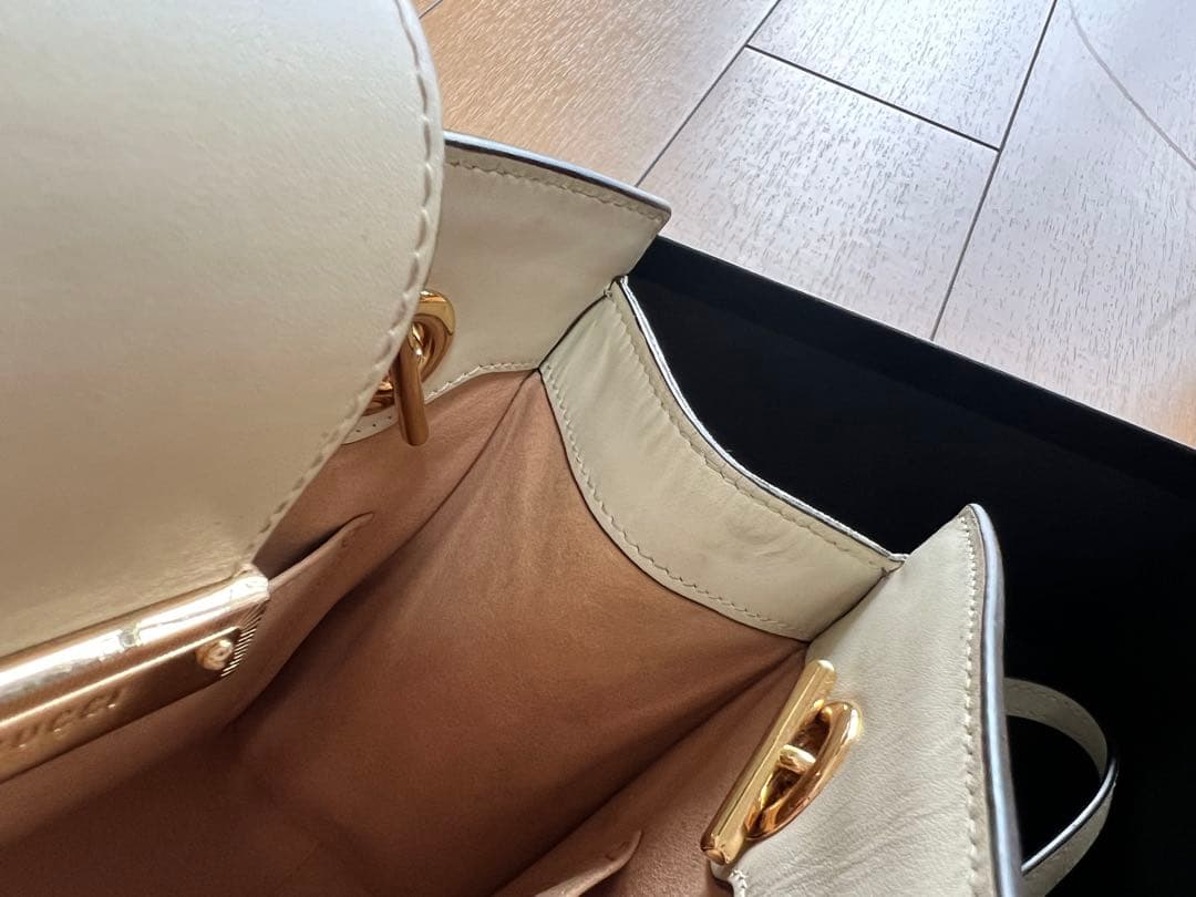 レディース　ショルダーバッグ ベージュ