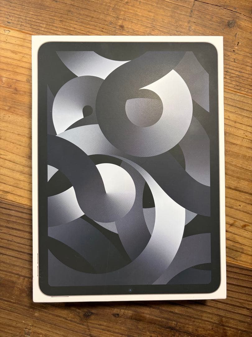 Apple iPad Air (第5世代)スペースグレー 本体