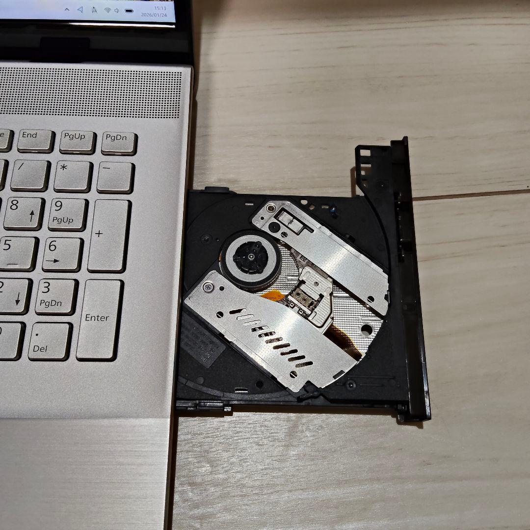 富士通 FMVN77E3GC NH77/E3 ノートPC 17.3インチ