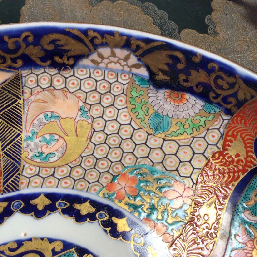 A538 古伊万里　極上金蘭手　窓絵　熨斗に蝶　菊に銀杏　波桜紋様　大皿　1枚