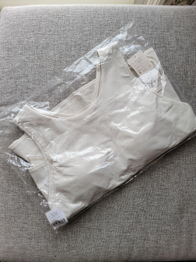 【新品】SUKALAカップ付きフレアタンクトップ L 吸水速乾、抗菌・防臭加工