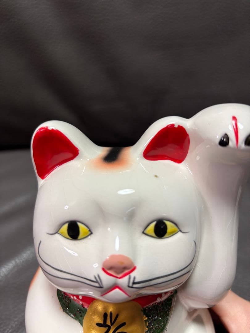 白い招き猫　置物