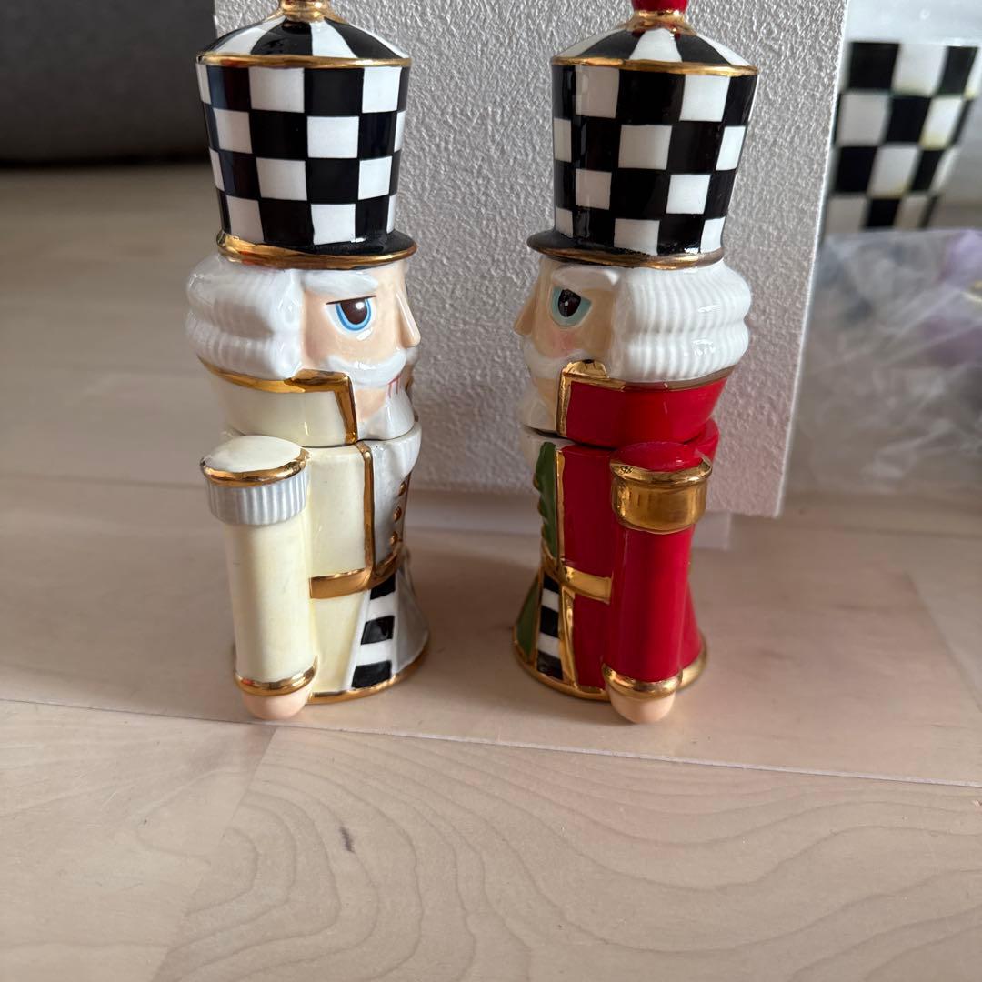 Mackenzieマッケンジーチャイルズ　ペッパー入れセット　ナットクラッカー