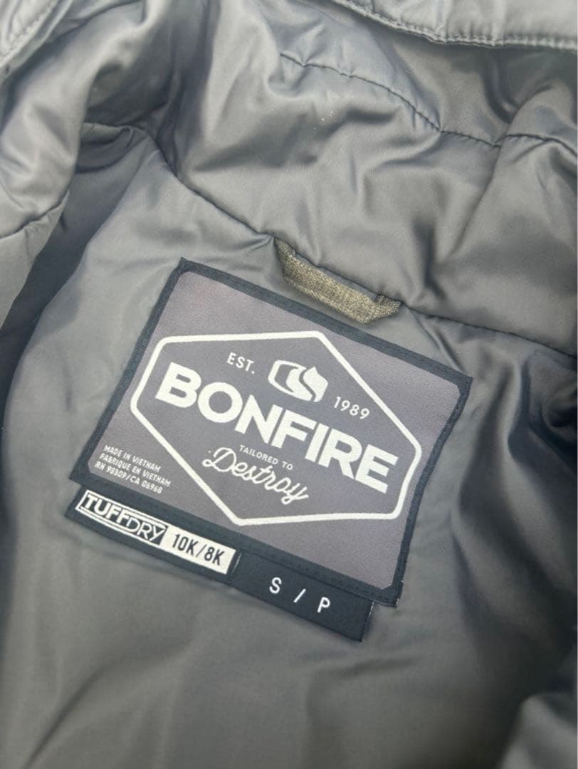 BONFIRE ボンファイア レディース スノーボードウェア 上下セット S