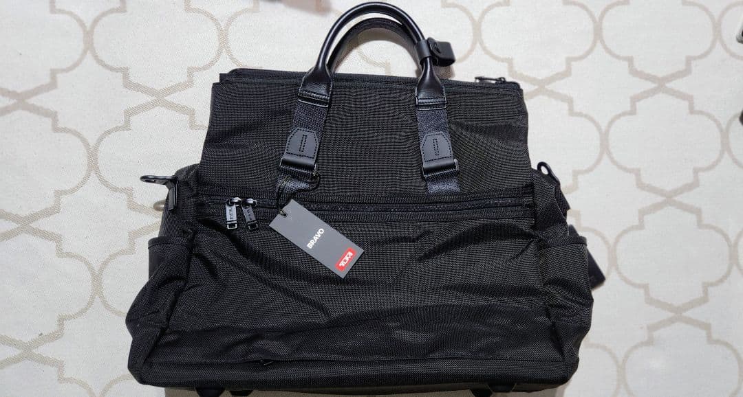 未使用タグ付き！★TUMI★ビジネスバッグ★黒★大容量★ショルダー付き★ブラック