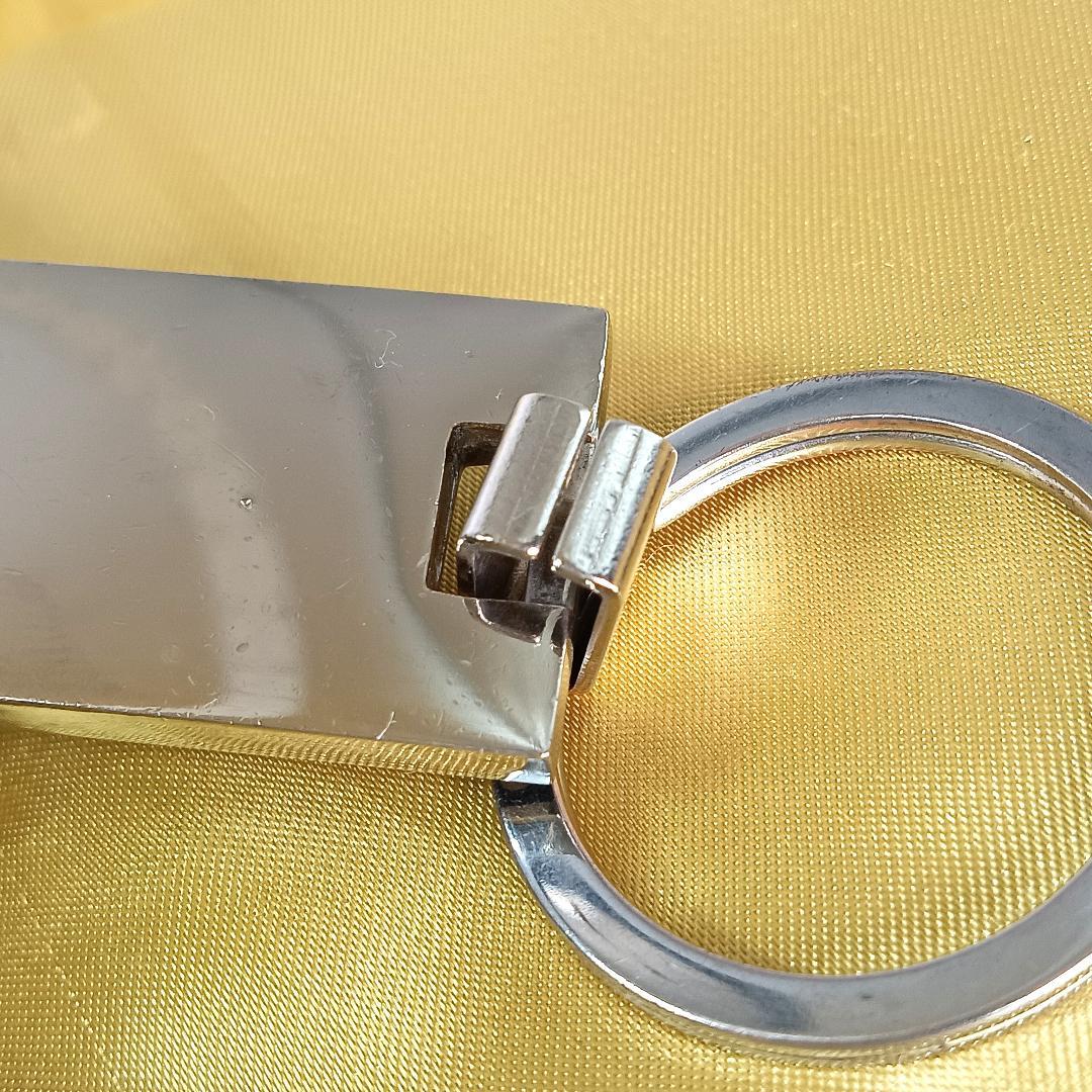 Louis Vuitton キーリング キーホルダー プレート ロゴ ブラック