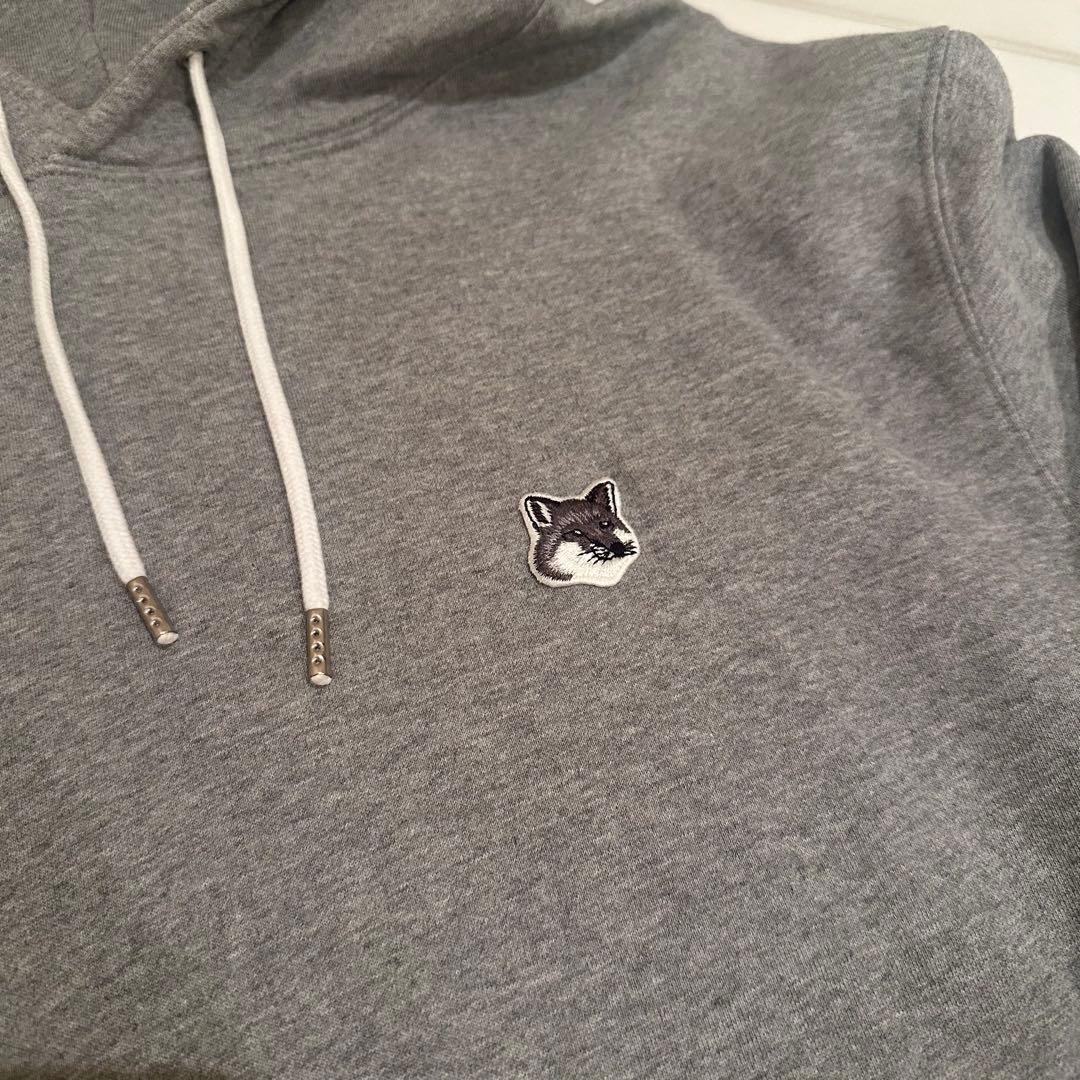 MAISON KITSUNÉ グレー パーカー