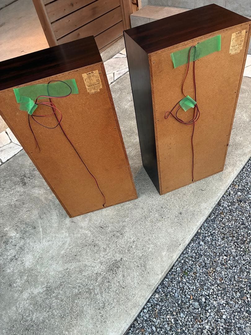 Lo-D ブラックタワースピーカー 2台セット　引き取り限定　三重県伊勢市