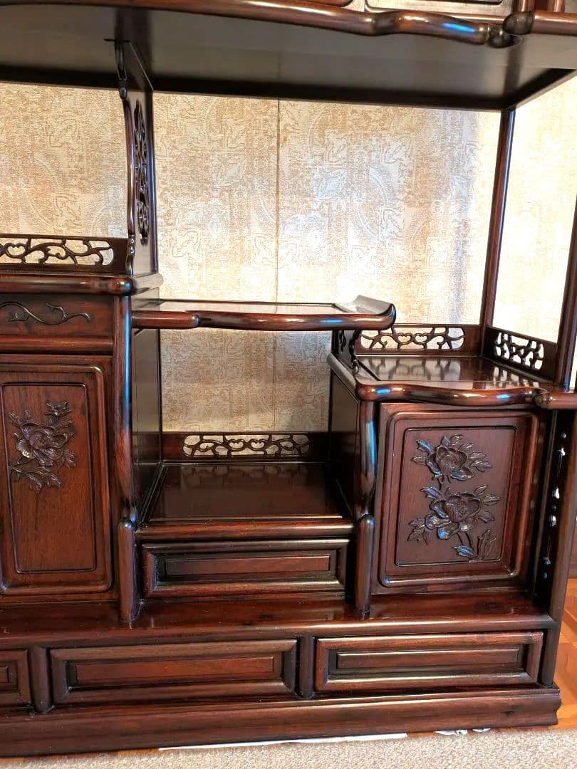 木製彫刻装飾収納棚　茶箪笥　飾り棚