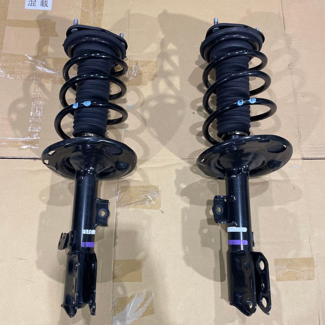 トヨタ ヴォクシー ZWR-80G 純正サスペンション