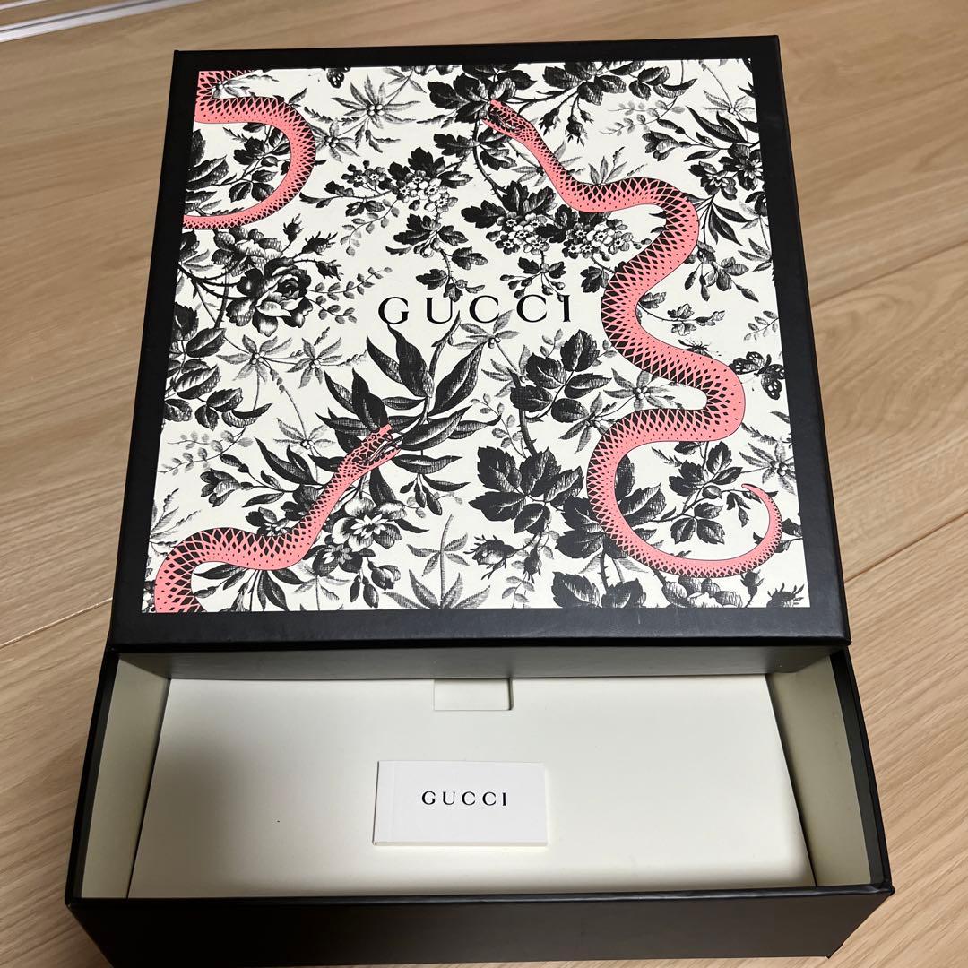 GUCCI ブローチ