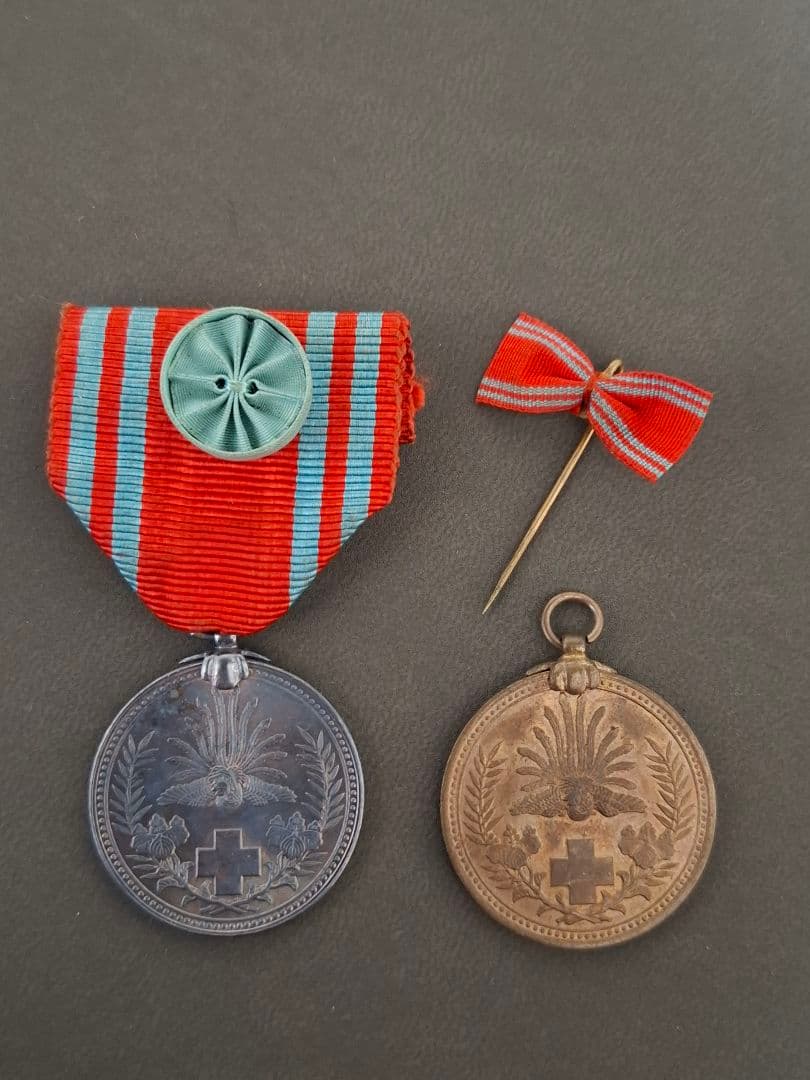 支那事変従軍記章　勲八等白色桐葉章　等　まとめ売り　状態良好