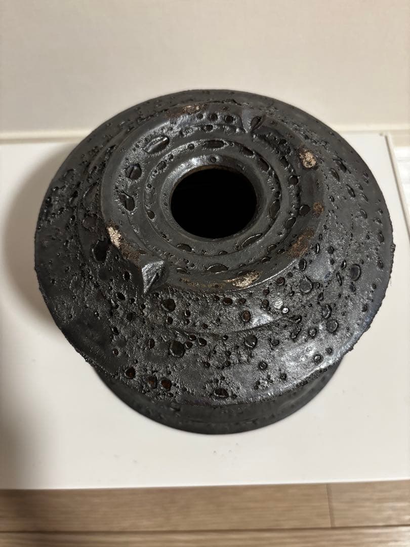 カタチ製作所　Mederu pot バレル Lサイズ クレーターブラック