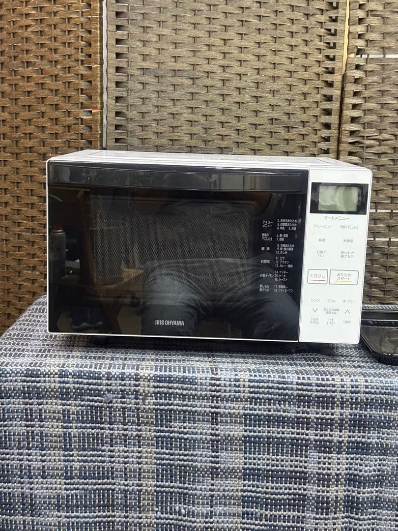 【洗浄消毒作業済】　アイリスオーヤマ　オーブンレンジ　MO-F1807-W
