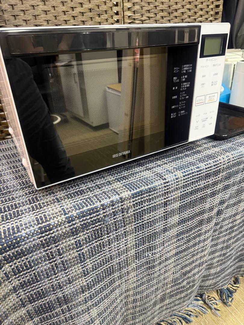 【洗浄消毒作業済】　アイリスオーヤマ　オーブンレンジ　MO-F1807-W