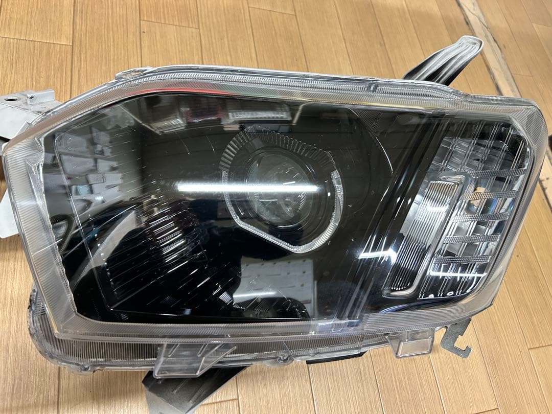 160系プロボックス ダイナスティ　ヘッドライト！