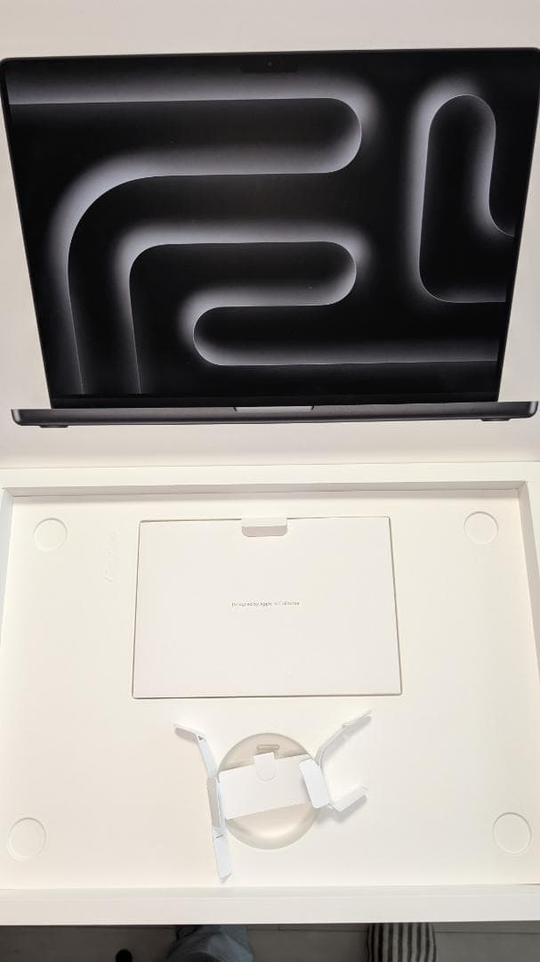 画面難ありジャンク MacBook Pro A2991 M3 Pro 36GB