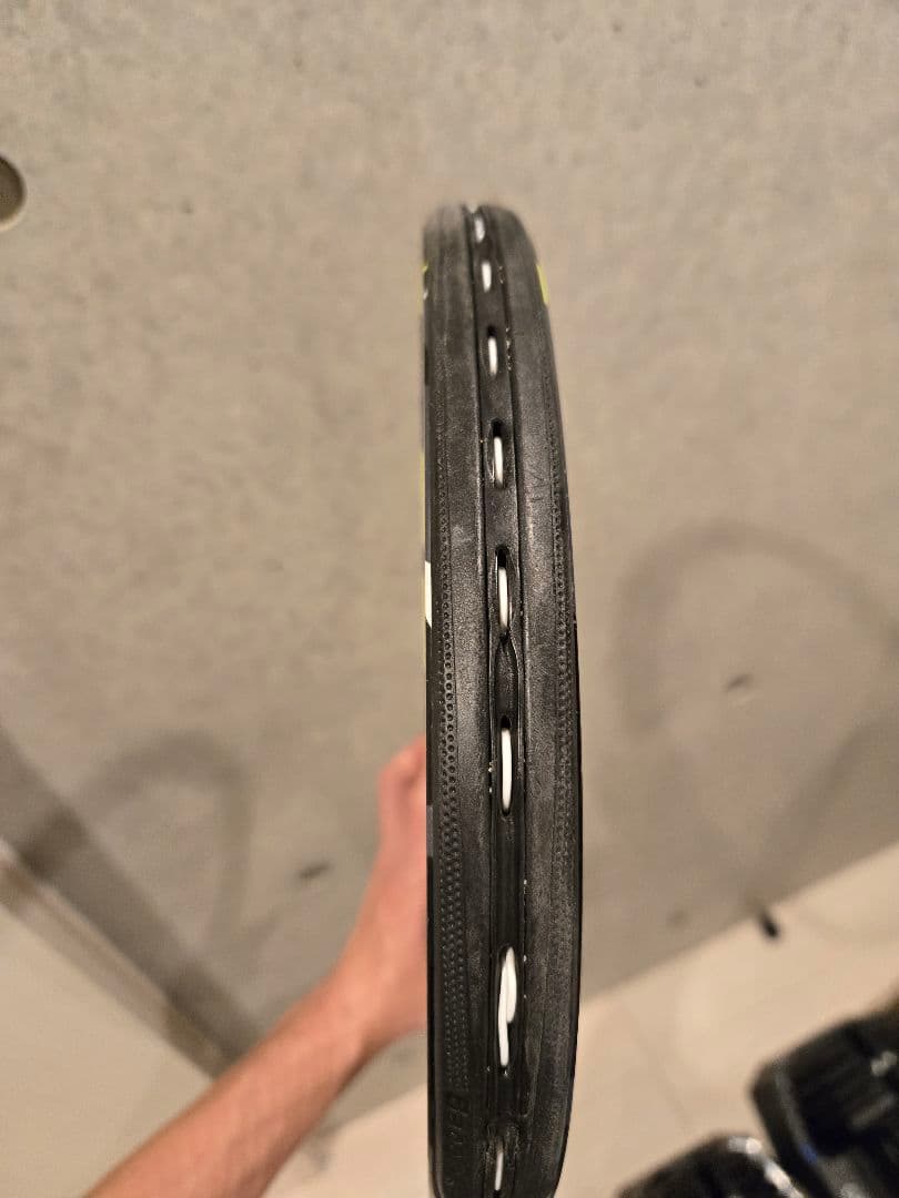 ピュアアエロ100 G3　Babolat Pure Aero