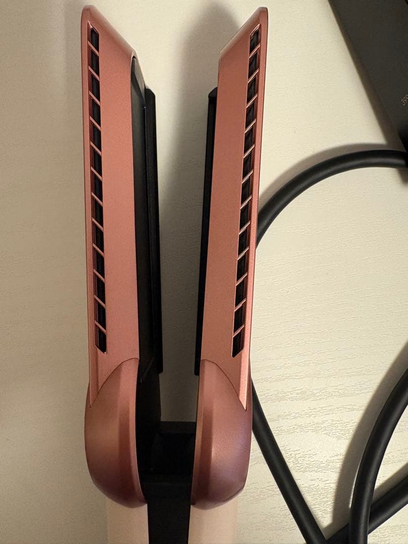 ダイソン　ヘアストレイトナー　ドライヤー　ピンク　保証期間内