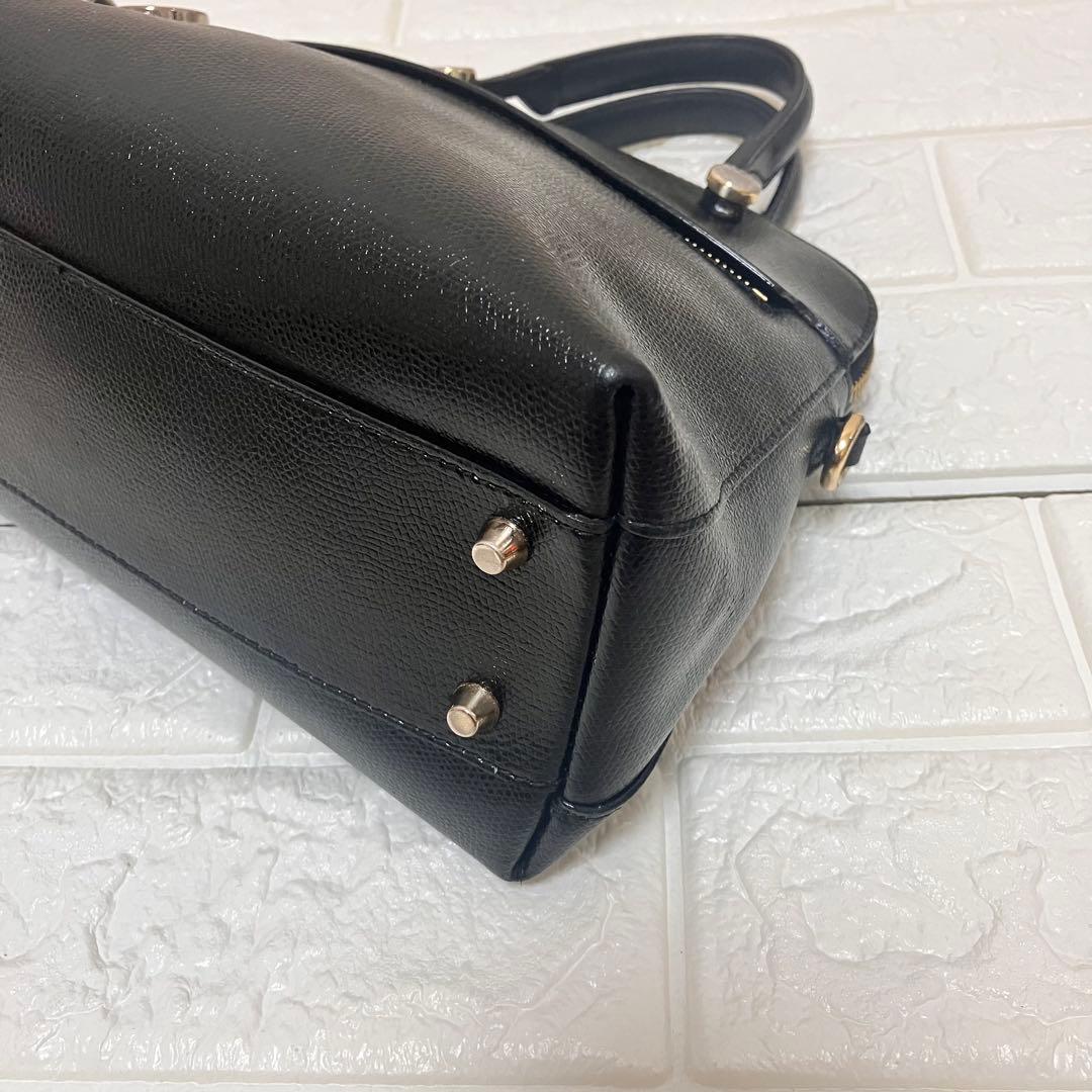 FURLA ハイパーM ショルダーバック　ブラック