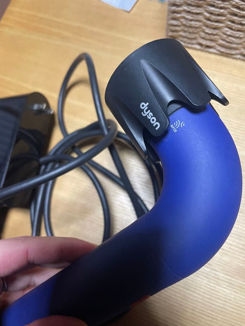 美容室　hd18 Dyson ドライヤー　業務用　ブルー