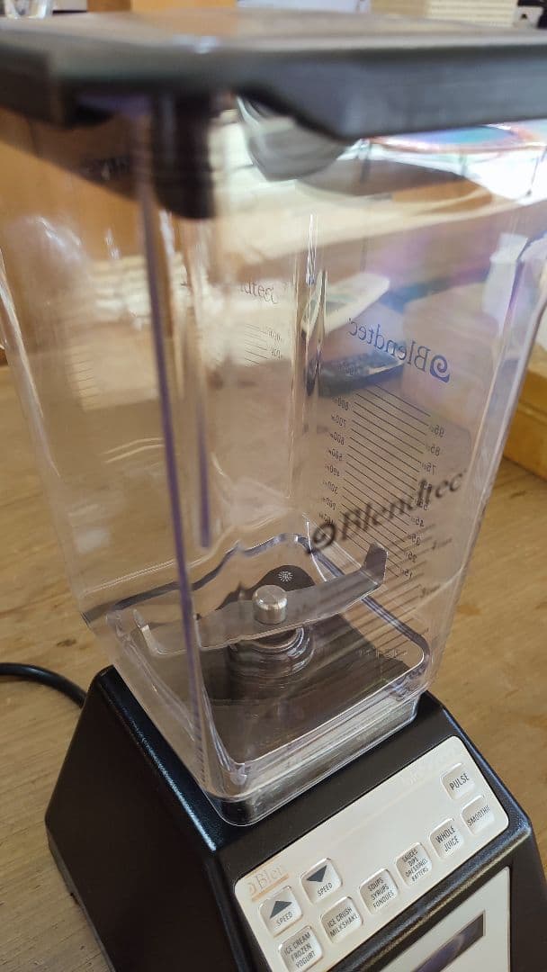 ブレンドテックBlendtec ジューサー　ミキサー