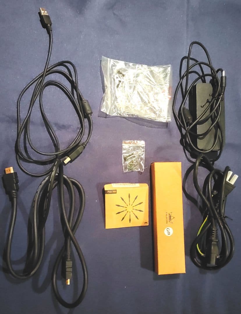 huion gt-221 pro 液晶ペンタブレット　専用スタイラスペン　替芯付