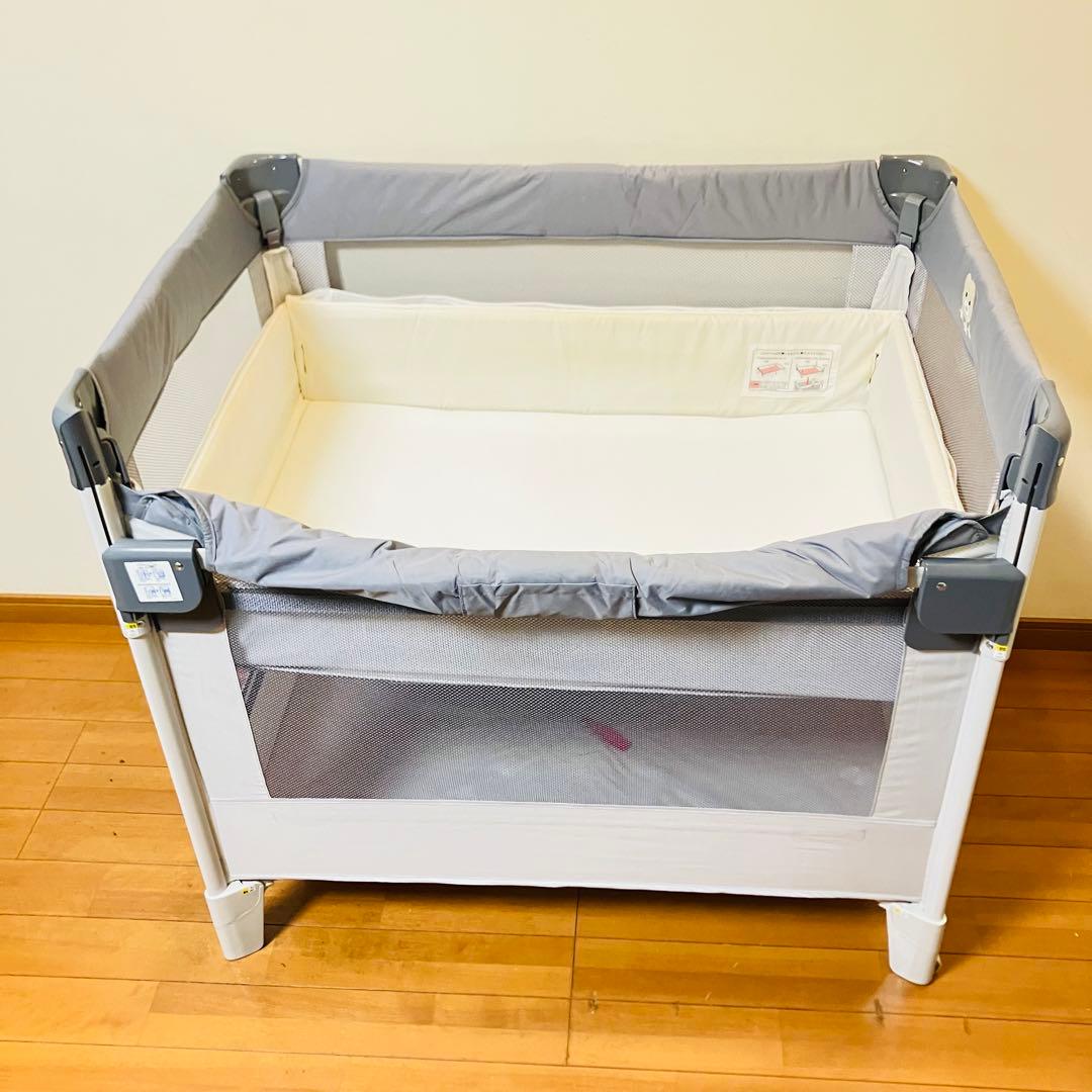 【訳アリ価格・匿名配送】アップリカ ココネルエアーABベビーベッド グレーベアー