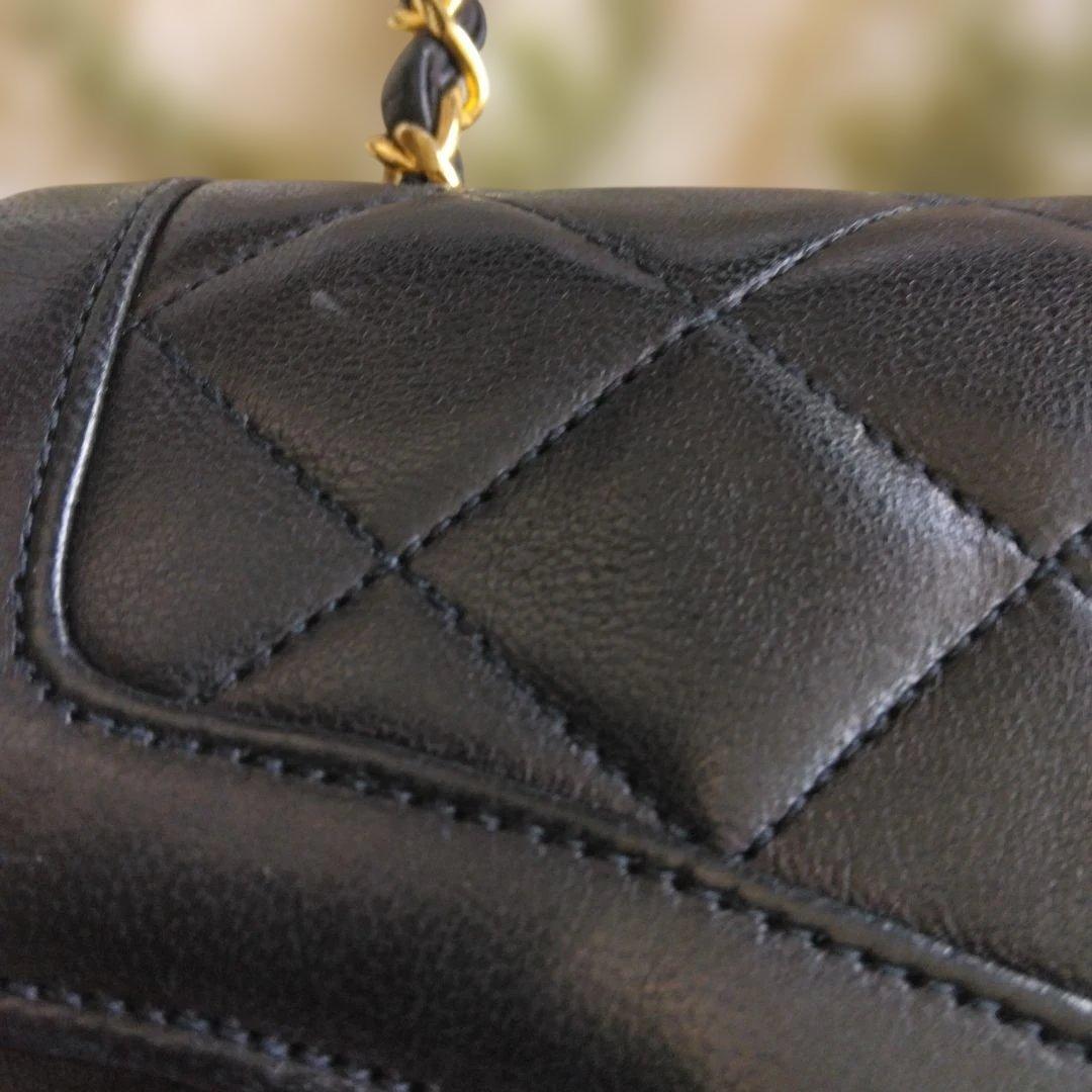 美品　CHANEL ショルダーバッグ 黒 キルティング レザー ゴールドチェーン