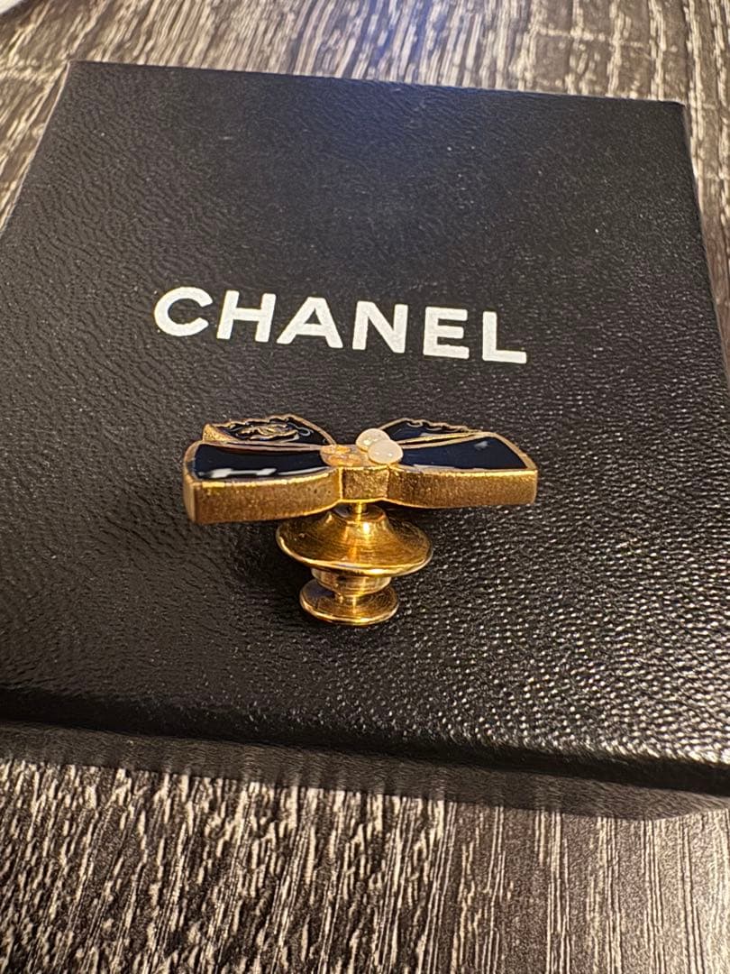 訳あり【CHANEL】シャネル　ブローチ リボン 02A.