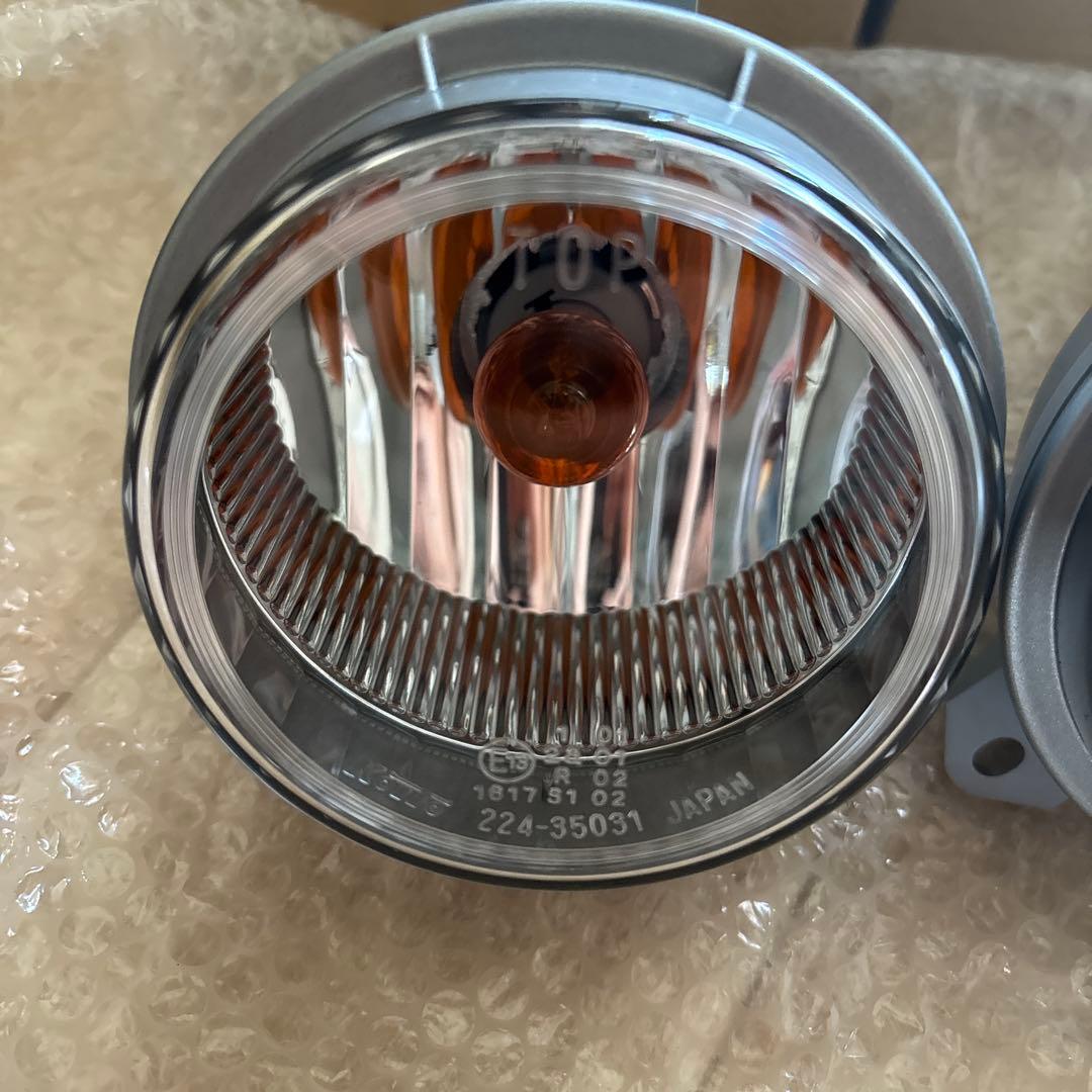 日野自動車　LAMP ASSY RR 224-35031 純正品