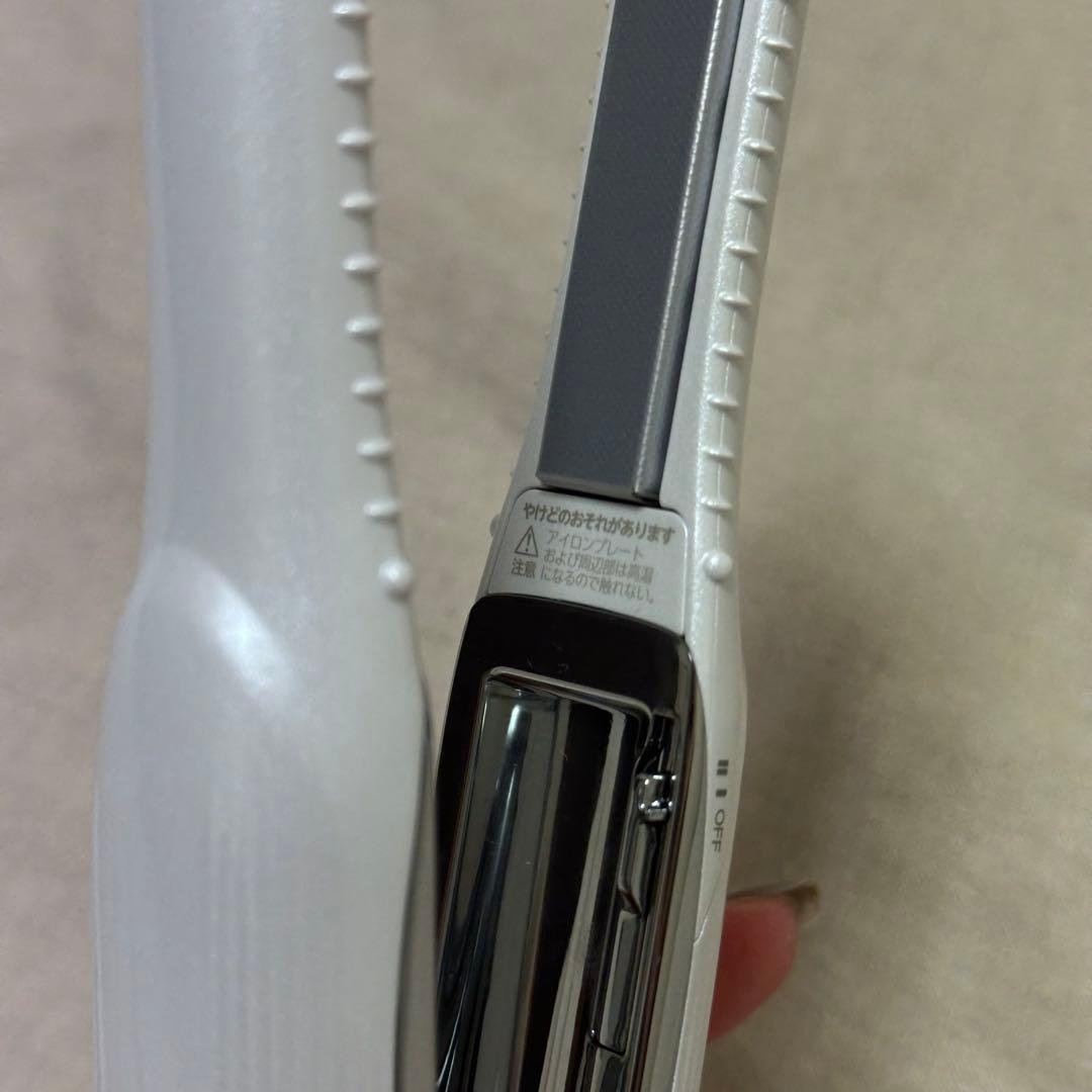 ReFa フィンガーアイロン　ヘアアイロン ホワイト　コードレス　リファ