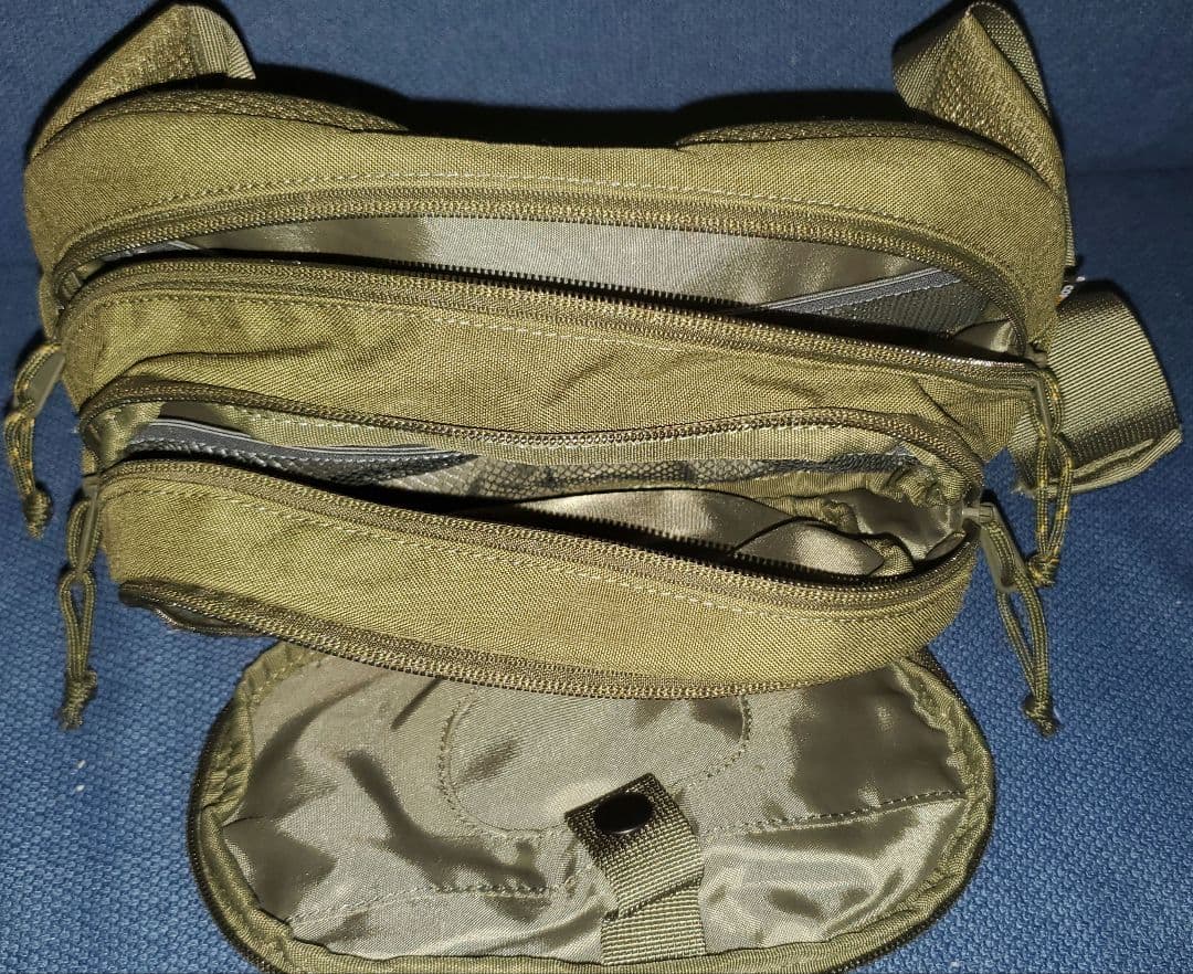 ハグー Hugoo ヒップシート ショルダーバッグ