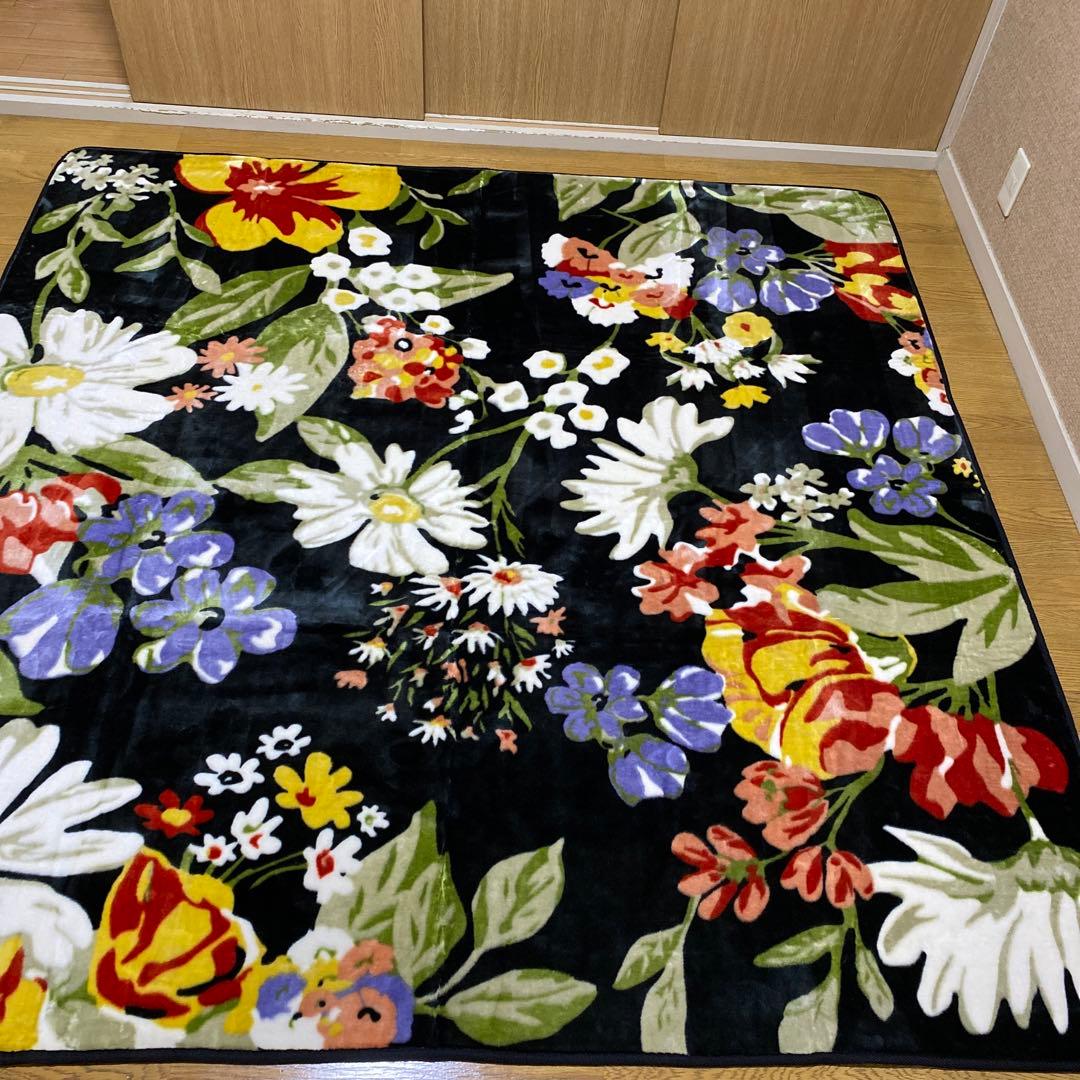 【新品】カーペット カバー185x185cm 2畳 ラグ 北欧風　花柄　洗える