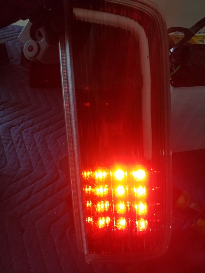 E52 エルグランド ワンオフ LEDテールセット