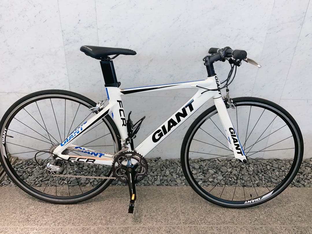 カーボン！　GIANT FCR フラットバーロード　クロスバイク　ジャイアント